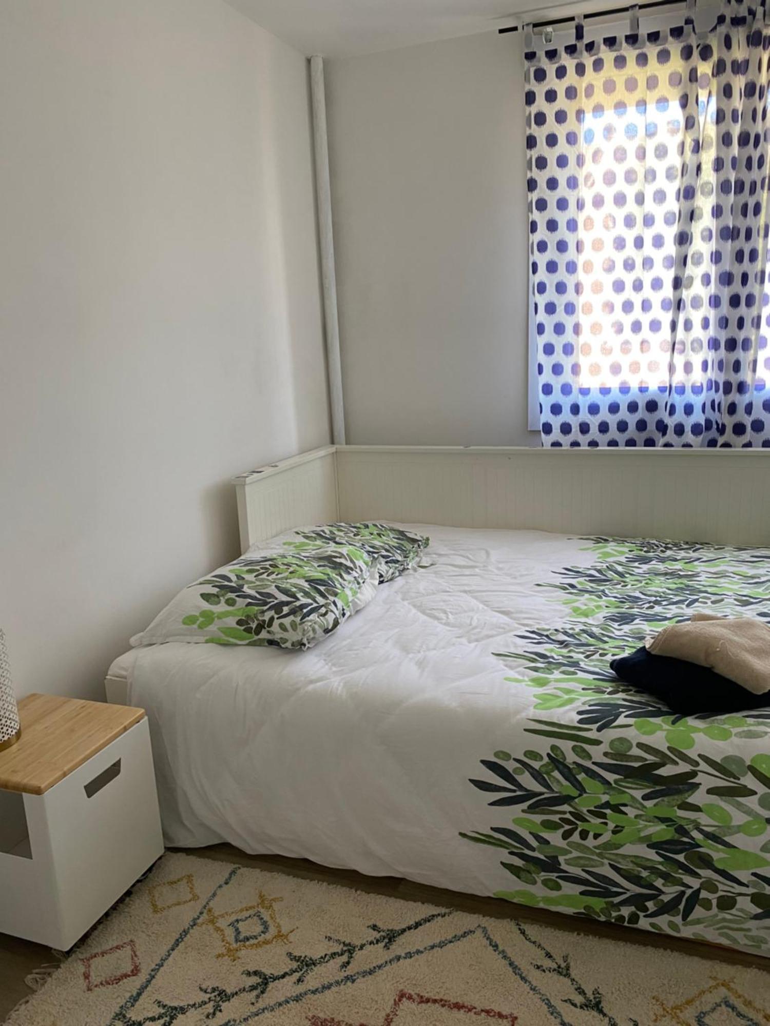 Bel Spacieux ,convivial De 3 Avec Parking Prive Secure Appartement Caen